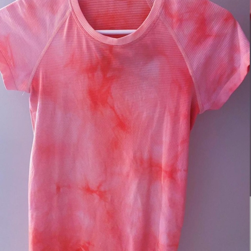 Lullemon Pink Tie-Dye athletic top